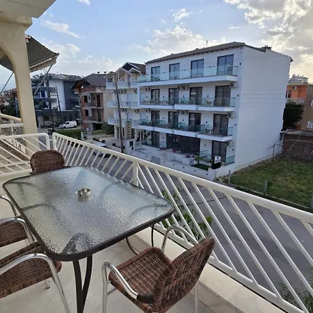 Beta-comfortable 100m From The By Optimum Link Apartamento Paralía