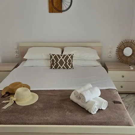 Beta-comfortable 100m From The By Optimum Link Apartment *