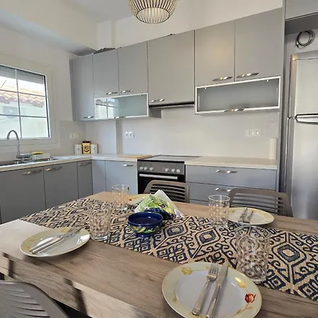 Beta-comfortable 100m From The By Optimum Link Appartement *