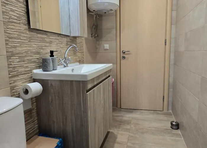 Beta-comfortable 100m From The By Optimum Link Apartamento Paralía